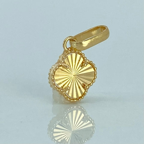 Dije Trebol Diamantado Oro amarillo 0,52 Gr / 1,5 Cm *