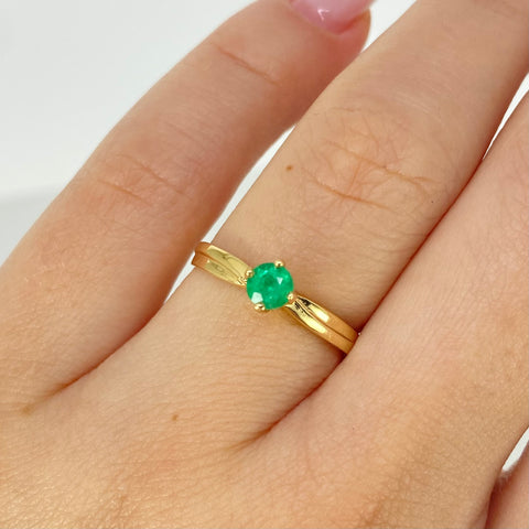 Anillo Solitario Esmeralda 0.22 CT Oro amarillo 18k / Talla 6 / 1,62 Gr *
