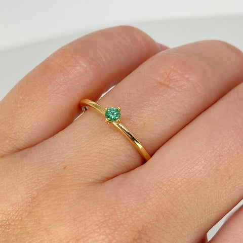 Anillo Solitario Circon Verde Oro amarillo / Talla 8 / 1,38 Gr