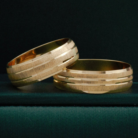 Anillo Argollas 3 Lineas Diamantadas POR FABRICACIÓN Oro amarillo 18k / Talla 7 / 10 Gr *