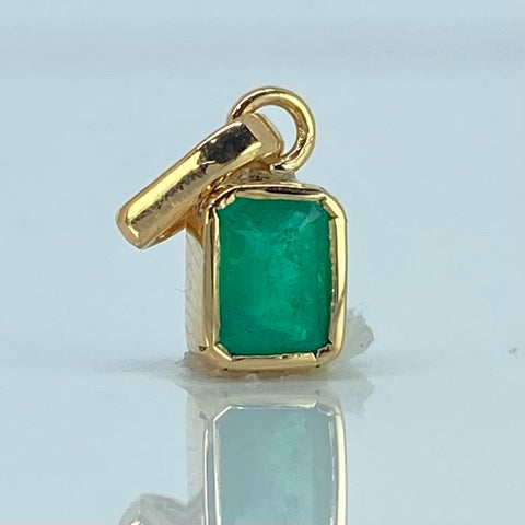 Dije Rectangular Esmeralda 55PTS Oro amarillo 0,62 Gr / 1,3 Cm *