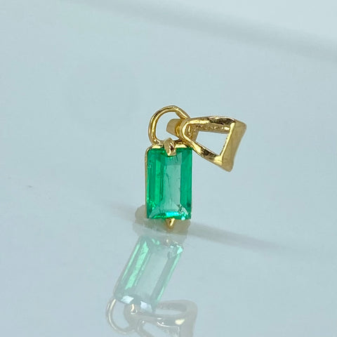 Dije Rectangular Esmeralda 30PTS Oro amarillo 0,43 Gr / 1,3 Cm *