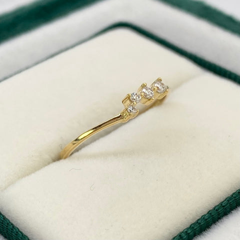 Anillo Circones Blancos Central Oro amarillo 18k / Talla 5 3/4 / 0,85 Gr *