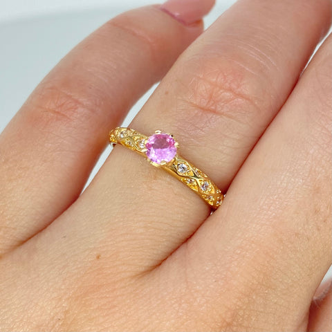 Anillo Solitario Circones Blancos Rosa Oro amarillo / Talla 6 3/4 / 2,15 Gr
