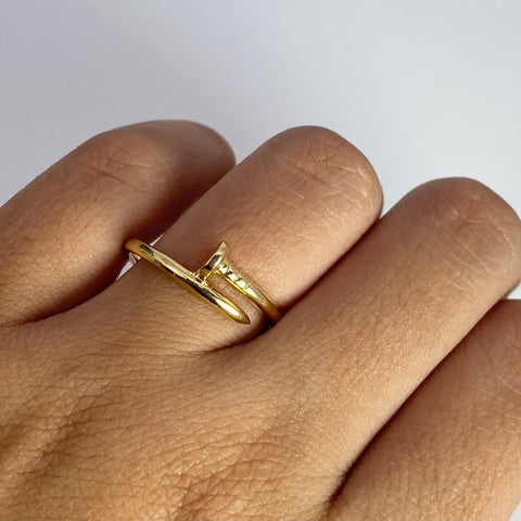 Anillo Clavo Oro amarillo 18k / Talla 8 / 2,85 Gr