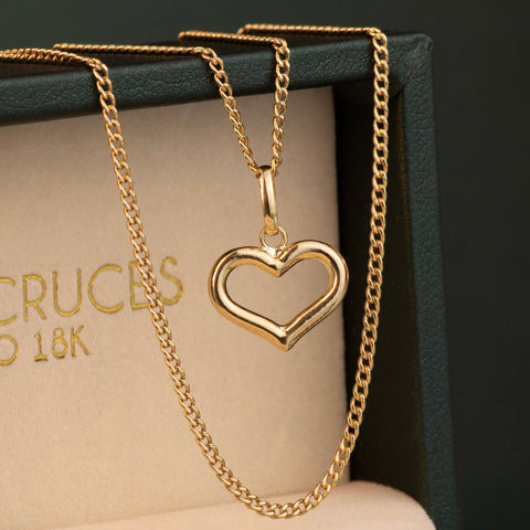 Set Cadena Cubana + Dije Silueta Corazón Oro amarillo 18k 1,90 Gr / 1,2 mm / 45 Cm