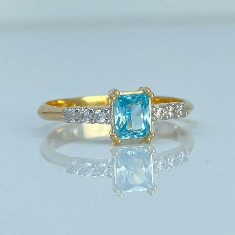 Anillo Solitario Rectangular Circones Blancos Celeste Oro amarillo 18k / Talla 6 1/2 / 2,19 Gr †