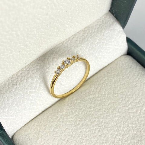 Anillo Circones Blancos Oro amarillo 18k / Talla 6 3/4 / 1,34 Gr †