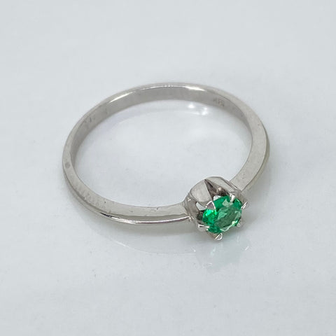 Anillo Solitario Esmeralda 0.24Ct  Oro blanco 18k / Talla 6 / 1,5 Gr *