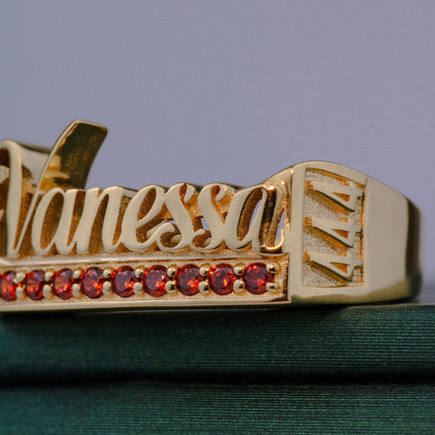 Anillo Nombre Personalizado Con Circones POR FABRICACION Oro amarillo 18k / Talla 6/10 / 8,14 Gr *
