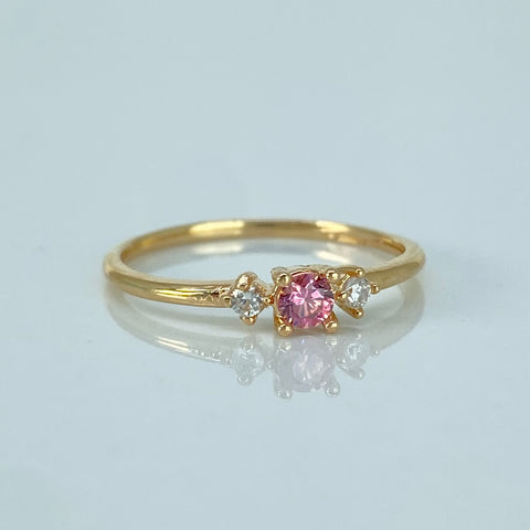 Anillo Solitario Circones Rosas Blancos Oro amarillo / Talla 6 / 1,3 Gr †