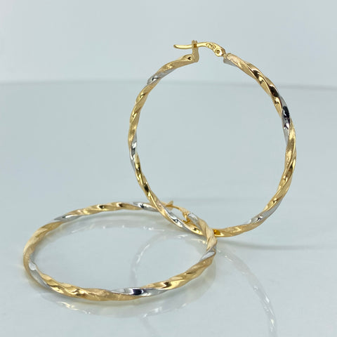 Candongas Entorchadas Mateadas Oro amarillo y Oro blanco 18k 3,77 Gr / 4,7 Cm  *