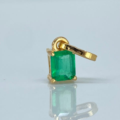 Dije Cuadrado Esmeralda 55PTS Oro amarillo 0,6 Gr / 1,3 Cm *