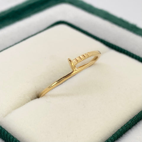 Anillo Clavo Oro amarillo 18k / Talla 7 1/2 / 1,33 Gr *