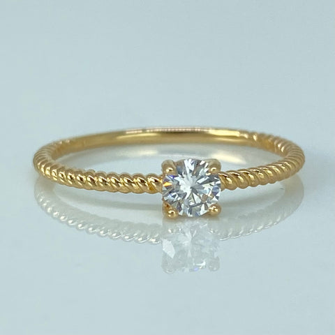 Anillo Solitario Entorchado Circon Blanco Oro amarillo / Talla 7 3/4 / 1,56 Gr