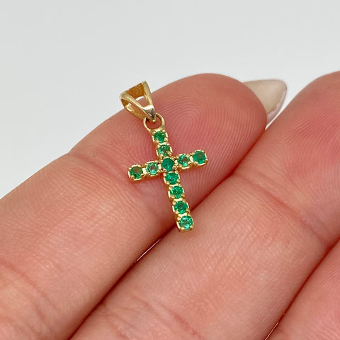 Dije Cruz Circones Verdes Oro amarillo 18k 0,66 Gr / 1,8 Cm  *