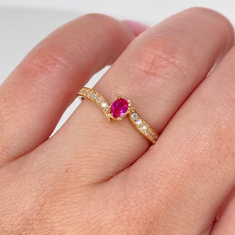 Anillo Solitario Circones Fucsia Blancos Oro amarillo / Talla 7 1/4 / 2 Gr