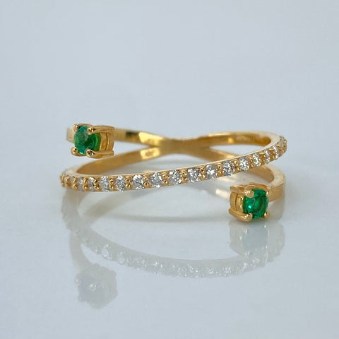 Anillo Cruzado 22Esmeraldas 2Diamantes Oro amarillo 18k / Talla 7 1/2 / 2,3 Gr †