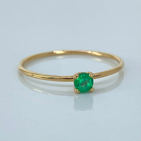 Anillo Solitario Esmeralda 10Pts Oro amarillo 18k / Talla 7 1/2 / 0,87 Gr †