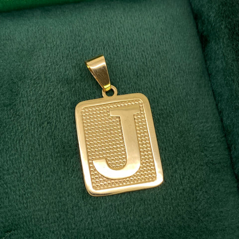 Dije Placa Letra J Oro amarillo 18k 4,46 Gr / 3,5 Cm  *