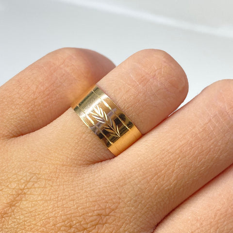 Anillo Grado Oro amarillo 18k / Talla 6 1/2 / 1,56 Gr