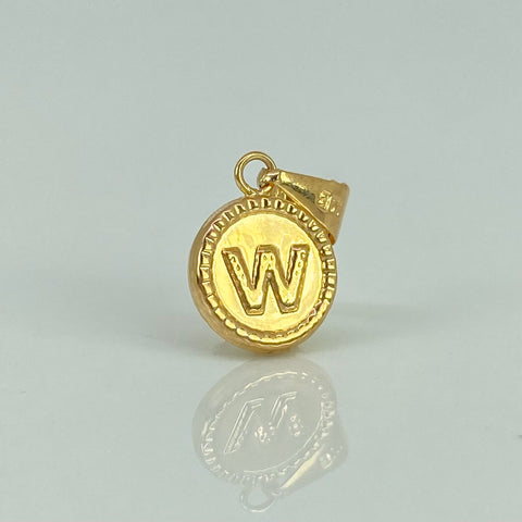 Dije Letra W Diamantada Oro amarillo 18k 0,54 Gr / 1,8 Cm  *