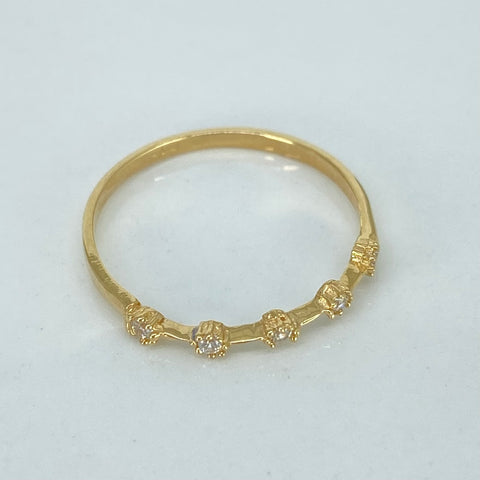 Anillo Circones Blancos Oro amarillo 18k / Talla 7  / 1,05 Gr *