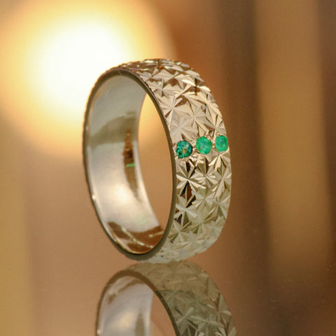 Anillo Argollas Diamantadas Con Circones POR FABRICACION Oro amarillo 18k / Talla 7/10 / 12 Gr *