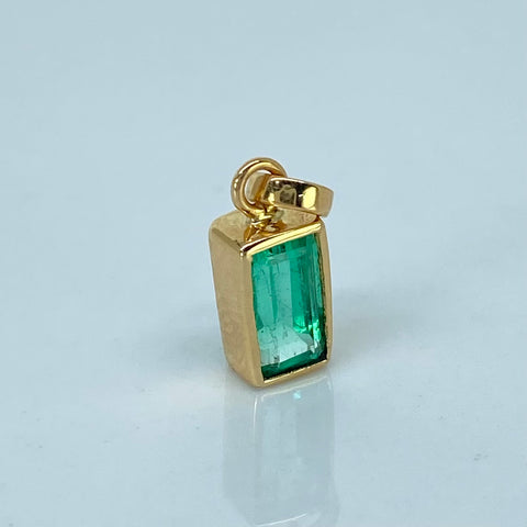 Dije Rectangular Esmeralda 45PTS Oro amarillo 0,85 Gr / 1,6 Cm *