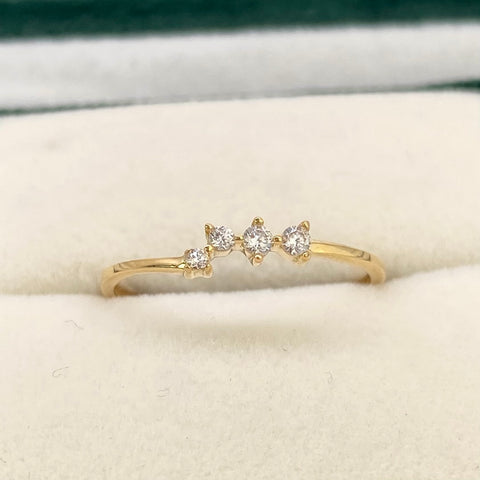 Anillo Circones Blancos Central Oro amarillo 18k / Talla 5 3/4 / 0,85 Gr *