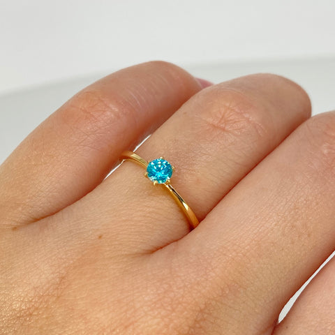 Anillo Solitario Circon Azul Oro amarillo / Talla 6 / 1,55 Gr