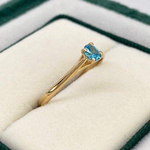 Anillo Solitario Circon Azul Cielo Oro amarillo 18k / Talla 6 / 1,74 Gr †