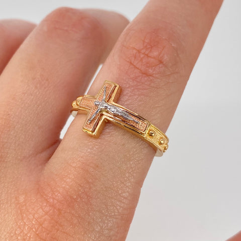 Anillo Cruz Cristo Tres oros / Talla 9 / 4,9 Gr