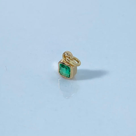 Dije Bisel Cuadrado / 40 Pts Esme Oro amarillo 18k 0,65 Gr / 1,2 Cm  *