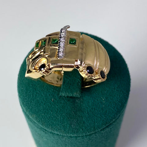 Anillo Camión Circones  Blancos Negros Y Verdes Oro amarillo 18k / Talla 10 1/4 / 6,83 Gr