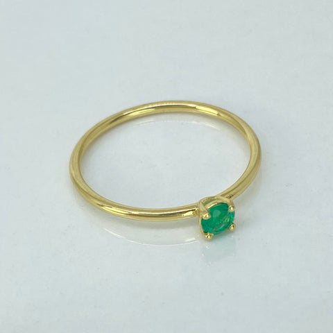 Anillo Solitario Esmeralda 17PTS Oro amarillo 18k / Talla 6 3/4 / 1,21 Gr *
