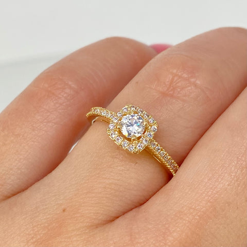 Anillo Solitario Cuadro Circones Blancos Oro amarillo 18k / Talla 6 1/4 / 2,15 Gr