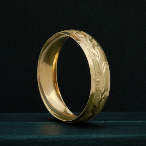 Anillo Argollas Detalles  Fondo Diamantado POR FABRICACIÓN Oro amarillo 18k / Talla 7 / 10 Gr *