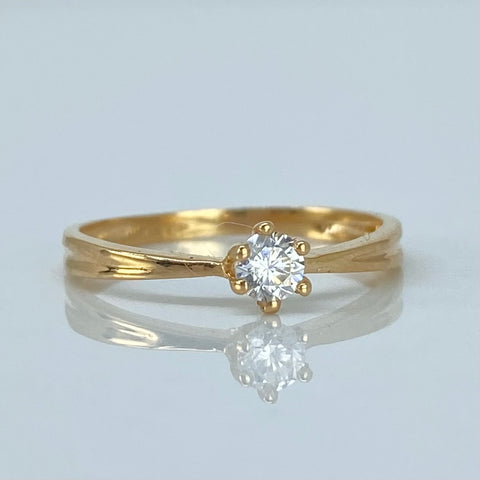 Anillo Solitario Circon Blanco Central Oro amarillo 18k / Talla 6 1/4 / 1,45 Gr †