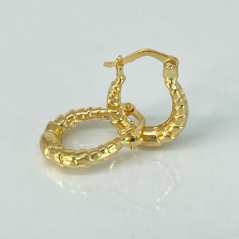 Candongas Texturizadas Oro amarillo 18k 1,12 Gr / 1,5 Cm *