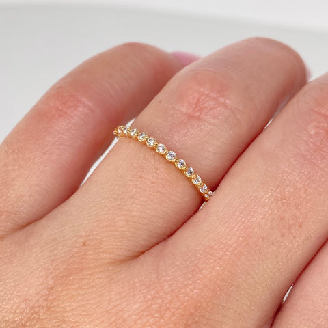 Anillo Churumbela Circones Blancos  Oro amarillo / Talla 6 1/2 / 1,15 Gr