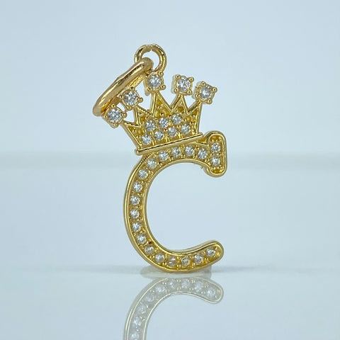 Dije Letra C Corona Circones Blancos Oro amarillo 1,65 Gr / 2,6 Cm †