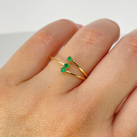 Anillo 3 Esmeraldas 5PTS Oro amarillo / Talla 9 / 0,85 Gr †