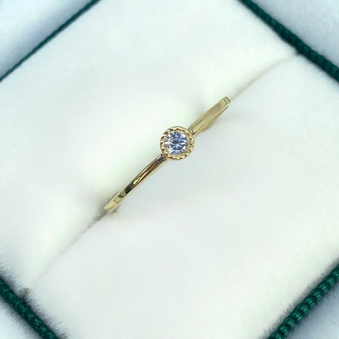 Anillo Circon Blanco Central Oro amarillo 18k / Talla 5 3/4 / 0,70 Gr *