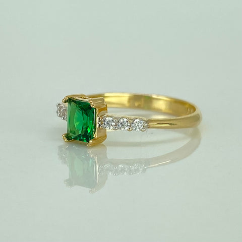 Anillo Solitario Rectangular Circones Blancos Verde Oro amarillo 18k / Talla 6 / 1,93 Gr †