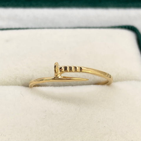 Anillo Clavo Oro amarillo 18k / Talla 7 1/2 / 1,33 Gr *