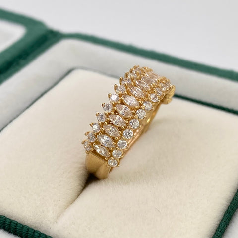 Anillo Circones Blancos Oro amarillo 18k / Talla 6 1/4 / 4,08 Gr *