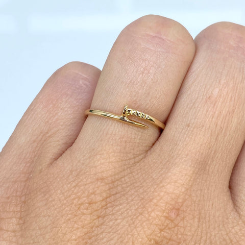 Anillo Clavo Oro amarillo 18k / Talla 6 / 1,24 Gr *