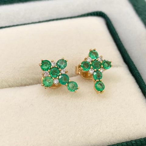 Topos Cruz / 50 Pts De Esmeraldas / 10 Pts De Diamantes Oro amarillo 18k 1,72 Gr / 10 mm *