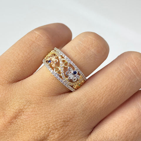 Anillo Flores Circones Blancos Verdes Y Azules Tres oros 18k / Talla 6 3/4 / 4,80 Gr †